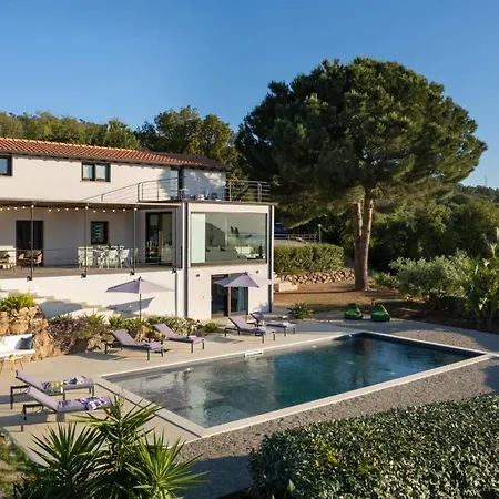 Vittoria 8 By Massimo Villa Gratteri